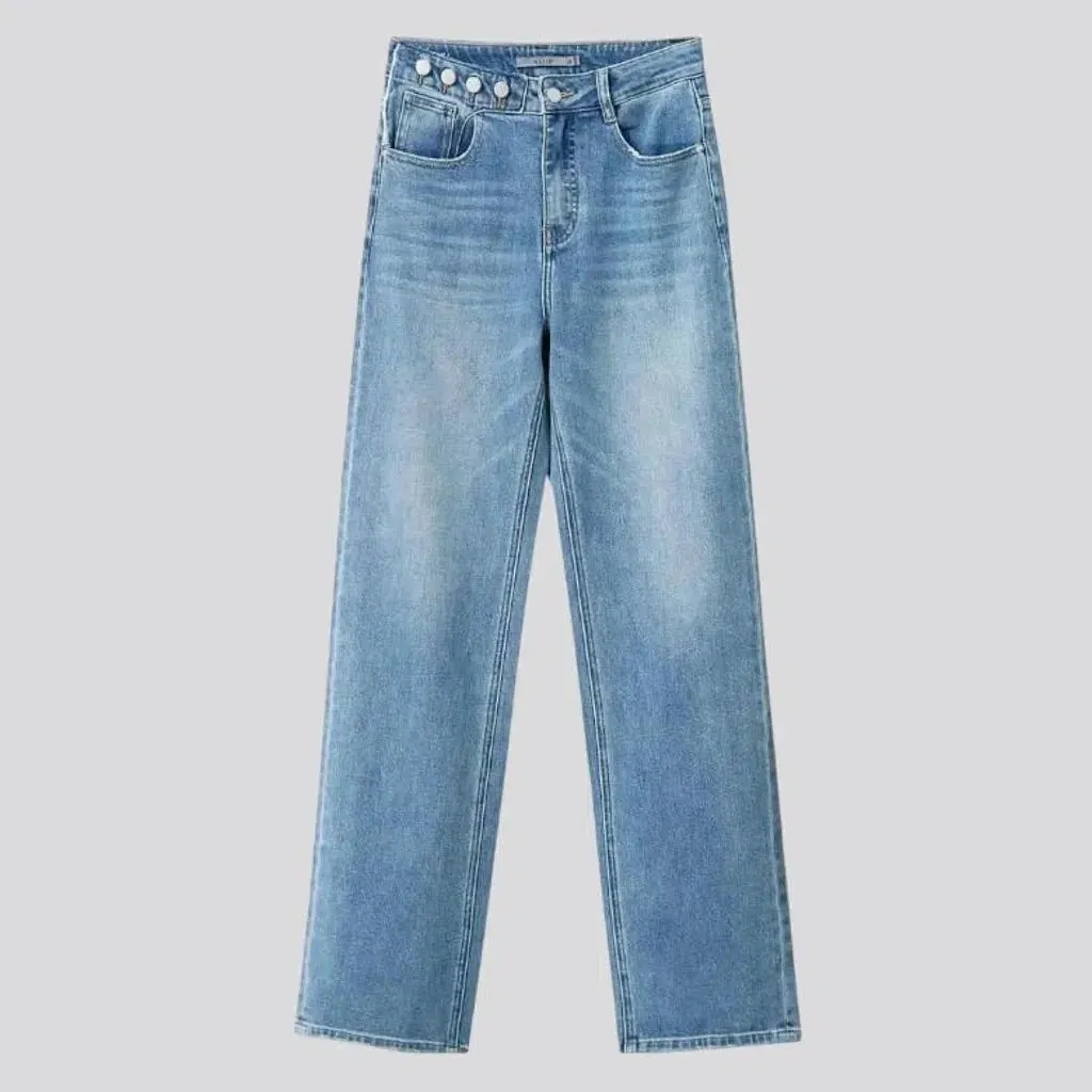 Whiskered women's stonewashed jeans